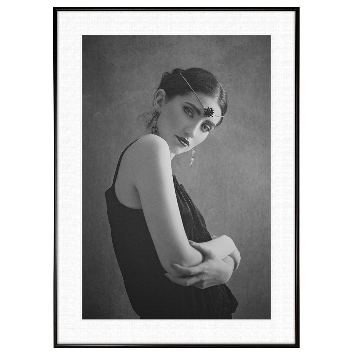 人物写真 静けさをまとう女性 インテリアモノクロアートフォトポスター額装 AS4659