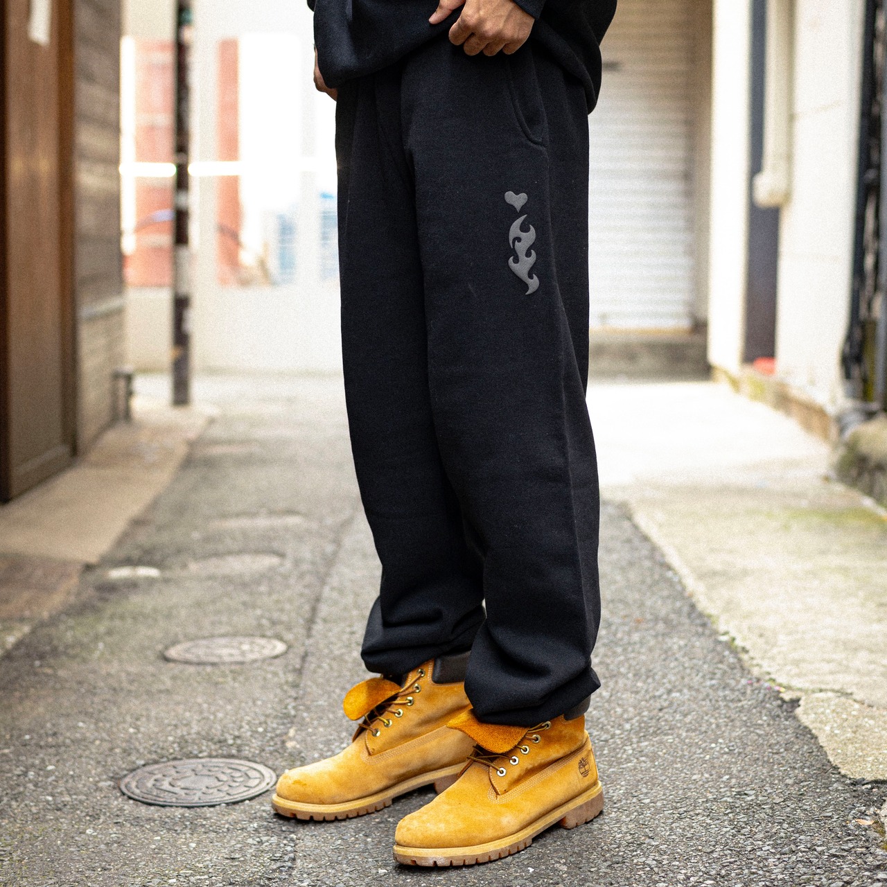 FIRE HEART LOGO HEAVYWIGHT SWEAT PANTS