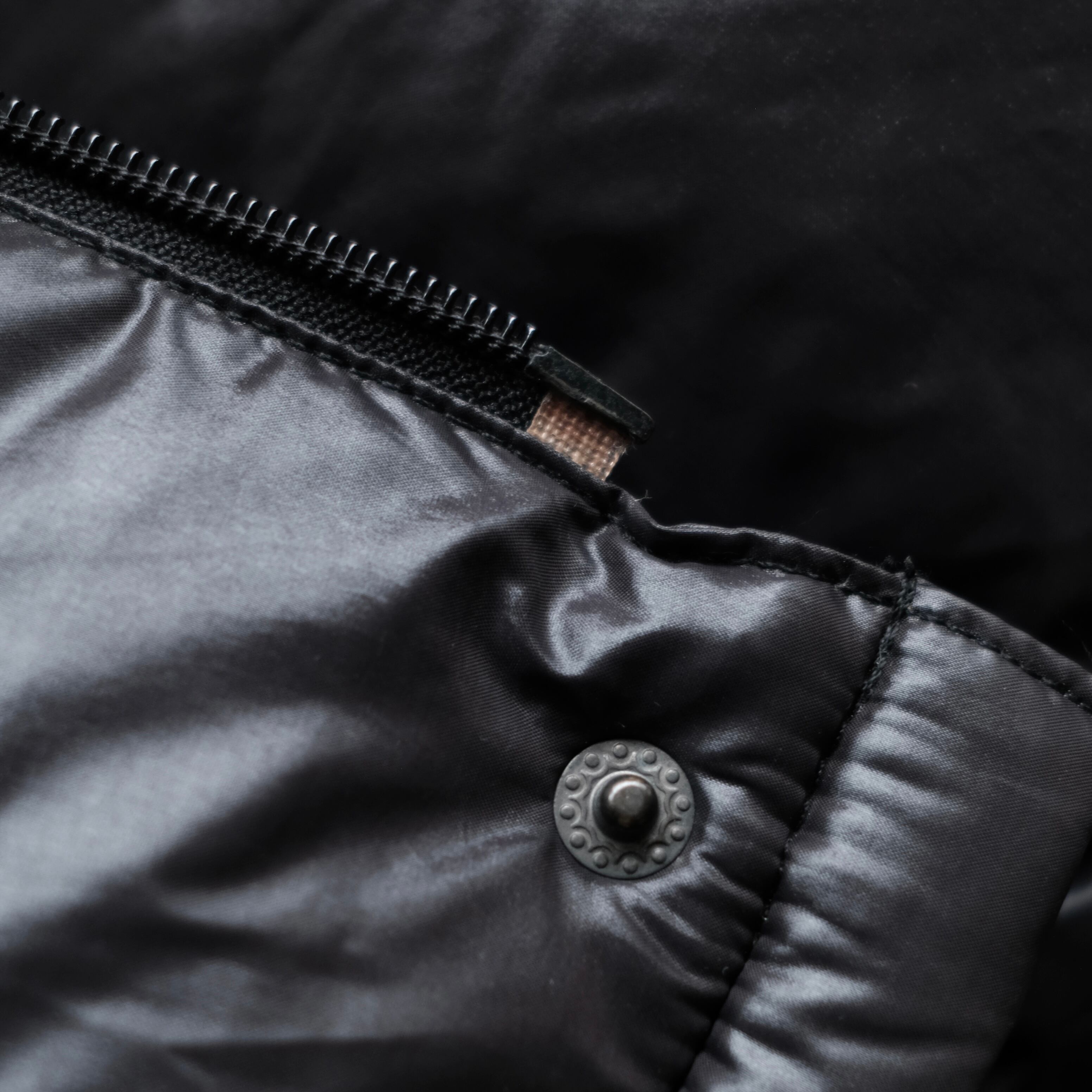 MONCLER 90s BLUE TAG DOWN JACKET | safarionline