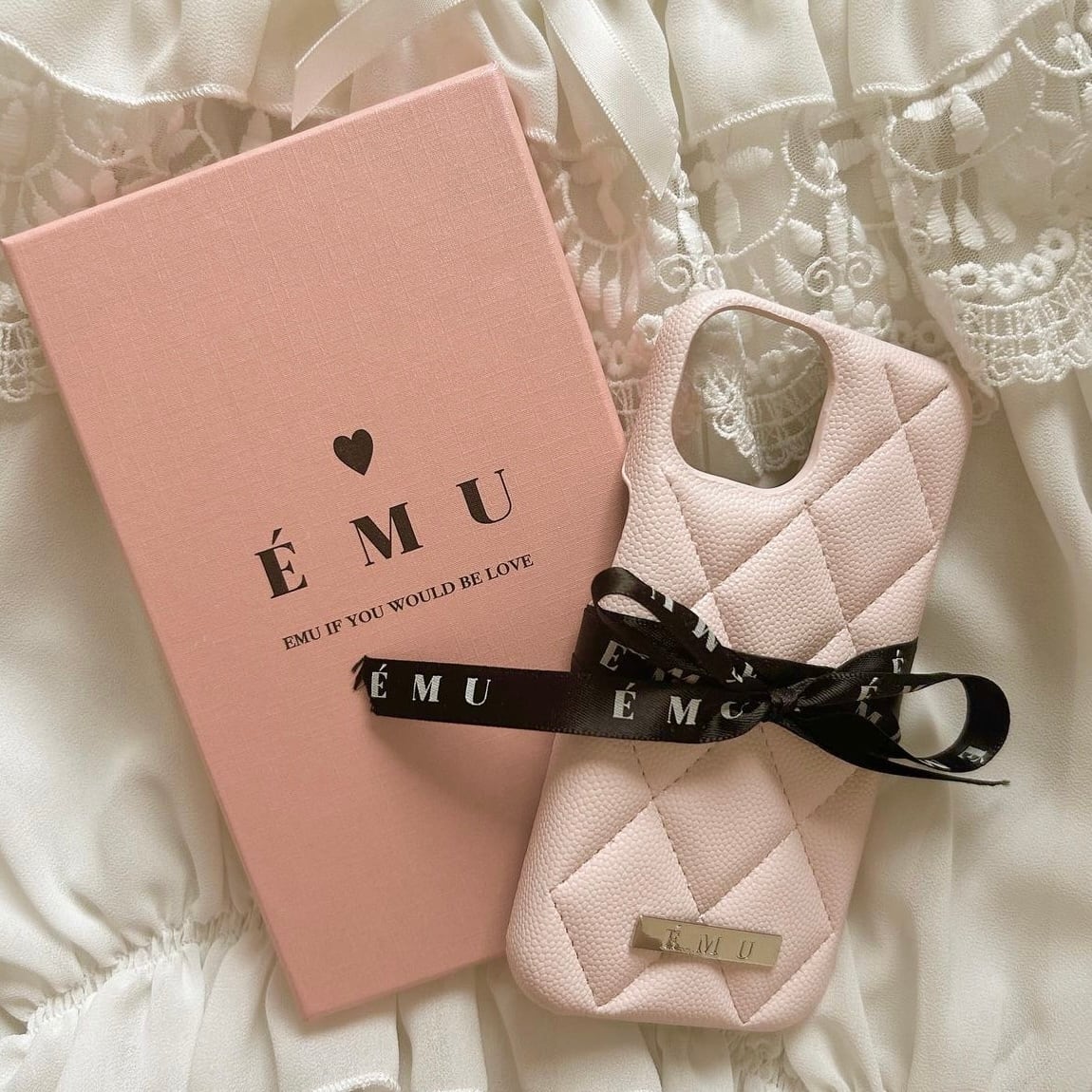 ÉMU ピンクキルティングiPhoneケース | emu.official.store