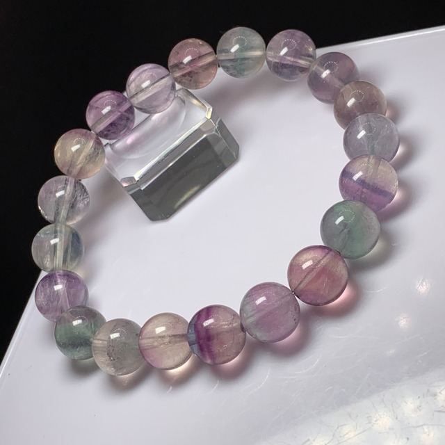 N.no1.透明度有り、多彩なグラデーションフローライトブレスレット
