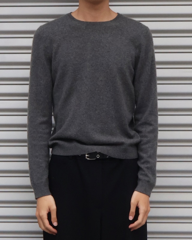 round-neck cashmere knit