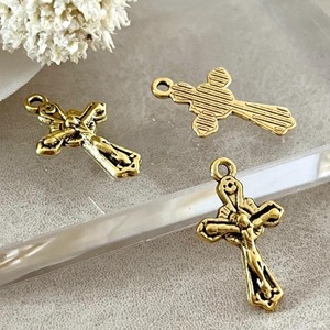 【2個】アンティークゴールドマリア様クロスチャーム/十字架/