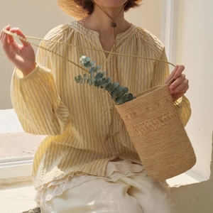 ループボタンストライプブラウス ・10452 ループボタンストライプブラウス ・10452