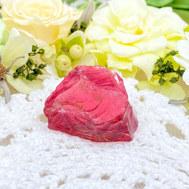 インドネシア産アンダラクリスタル原石 ストロベリー C