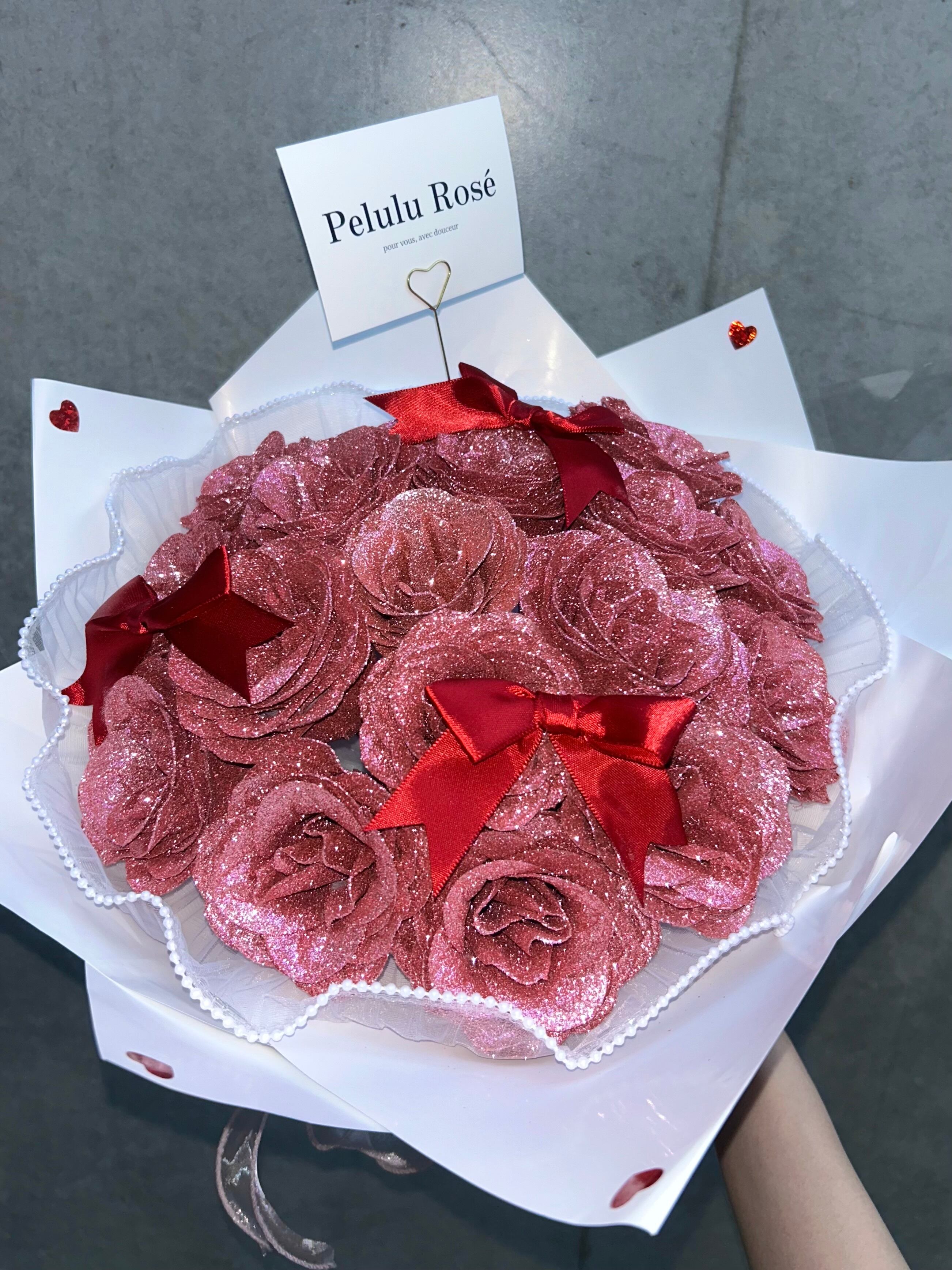 ローズピンクの薔薇の花束（18本）グリッターローズ・枯れない造花