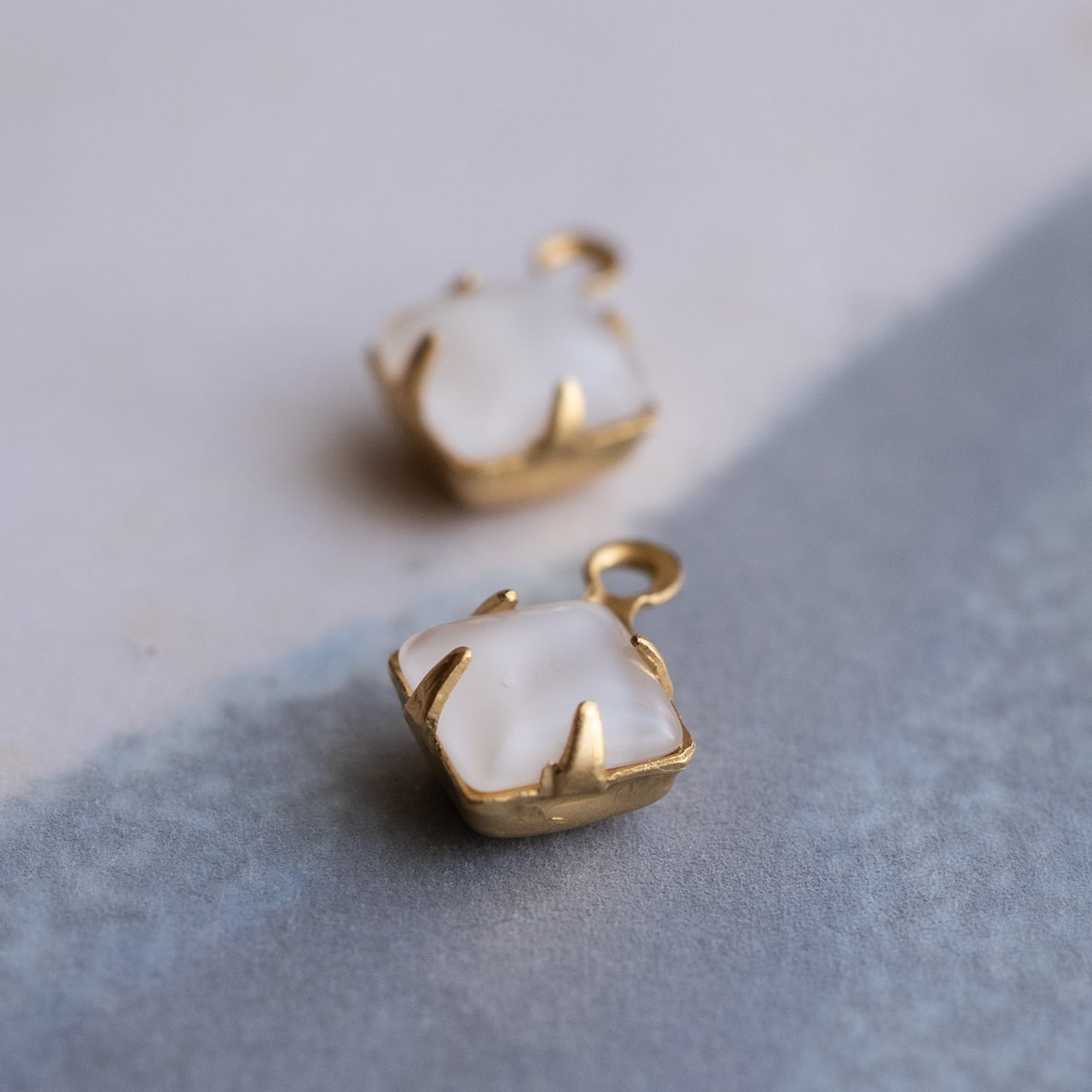 りこ。さま】* vintage mini ornament ❀ 丸い 赤い実 りこ