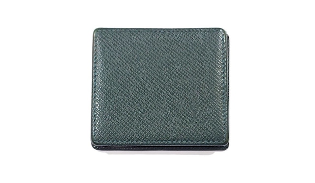 LOUIS VUITTON ルイ ヴィトン LV コインケース 小銭入れ ポルトモネ ボワット タイガ レザー エピセア 緑 M30384