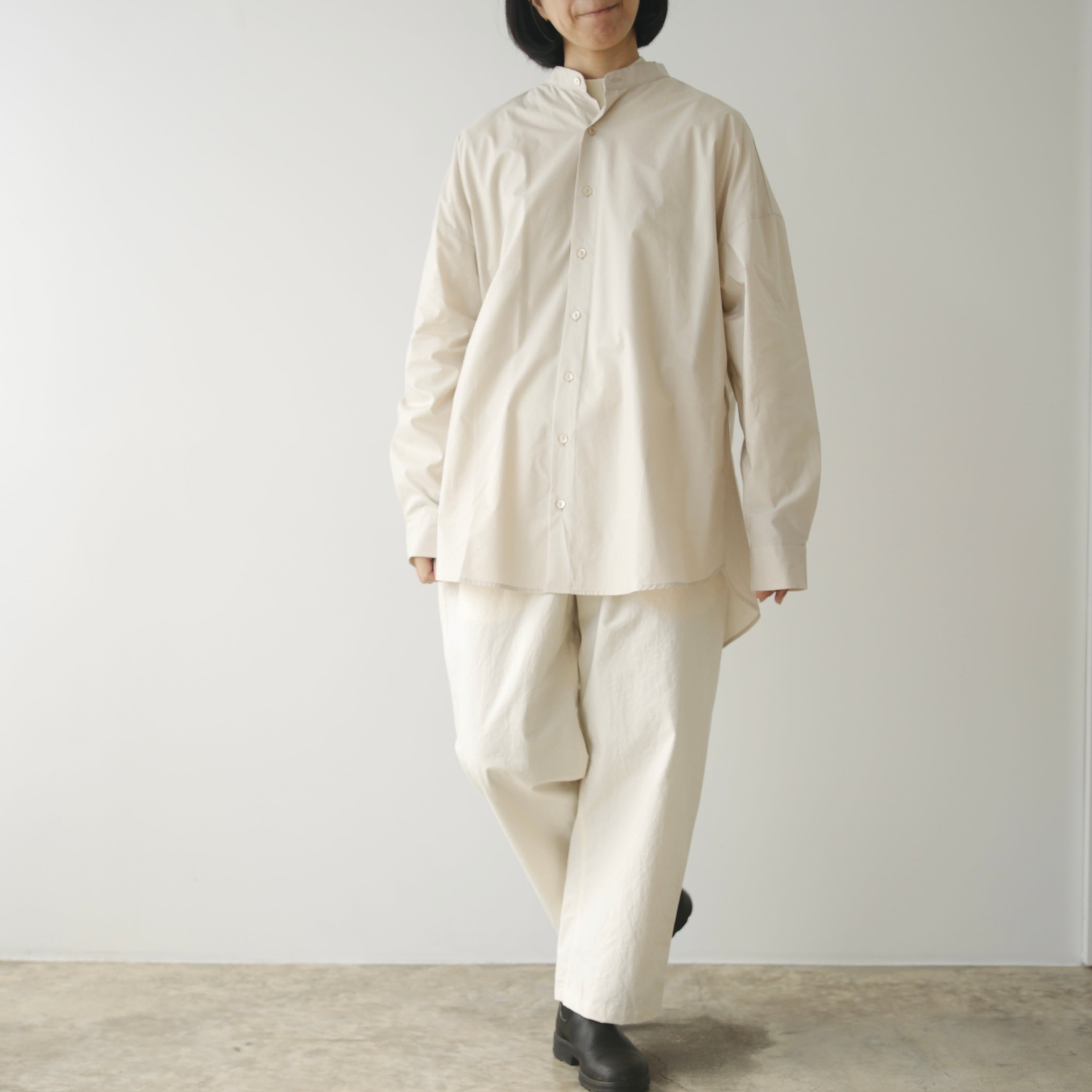 Yoli シンプルブラウス野草柄 | Vie