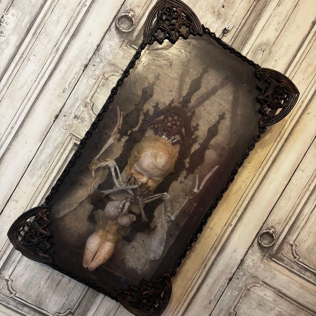 1点限定作品】祈りを捧げし異形なる天使 オブジェ | VIRTU MORE