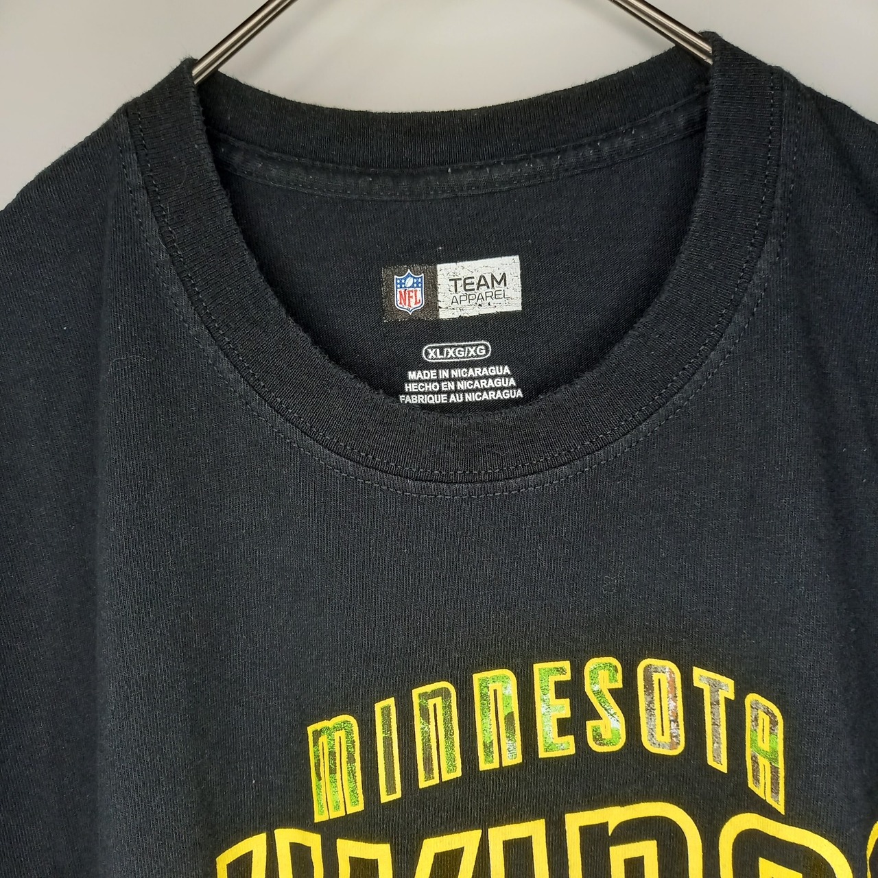 NFL　クルーネック　フットボールTシャツ　バイキングス　ビッグロゴプリント　黒