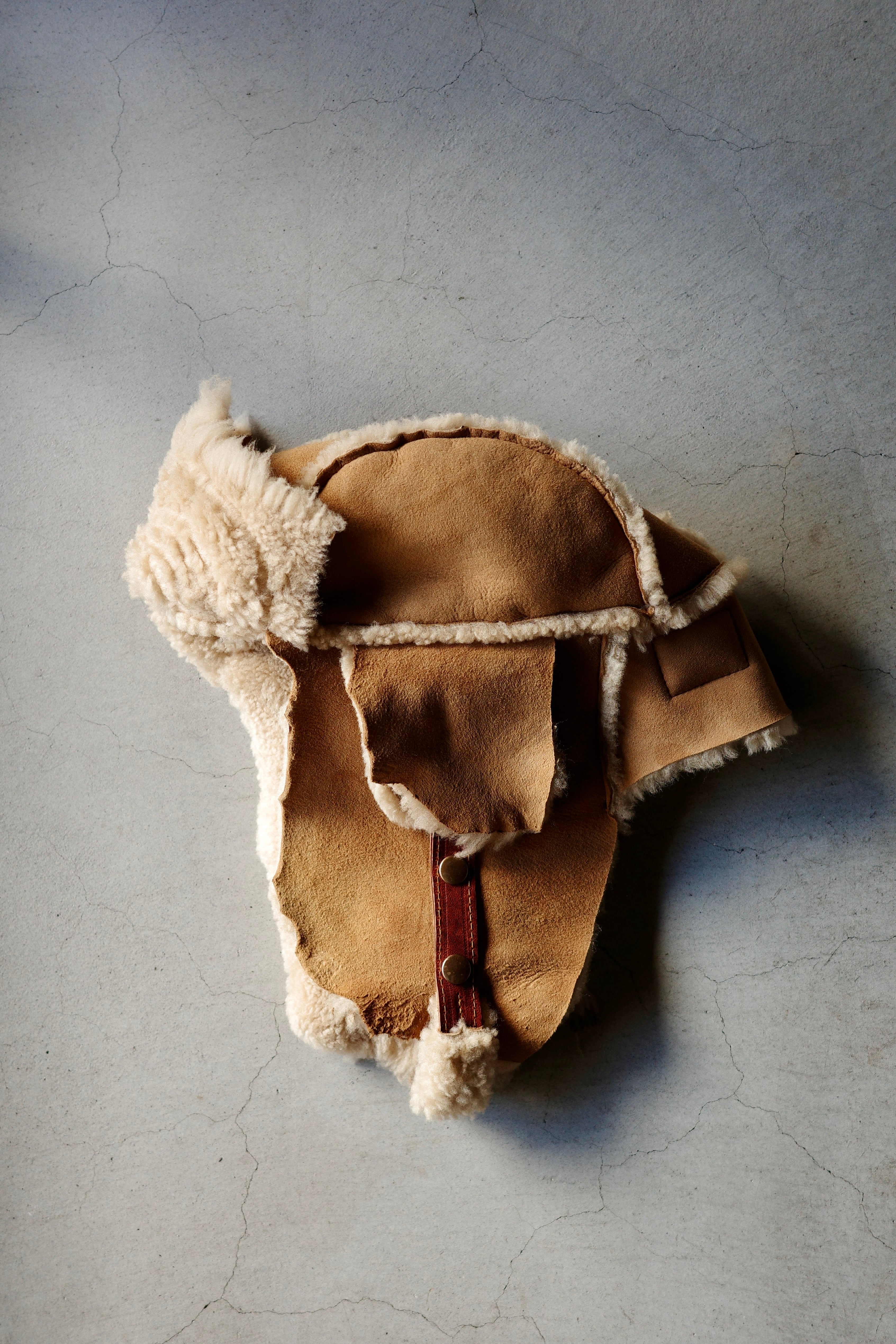 GOOD KARMA DEVELOPMENT【Mouton Bomber Cap "MOORE" -CAMEL- 】