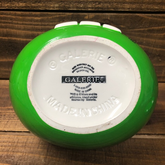 m&m