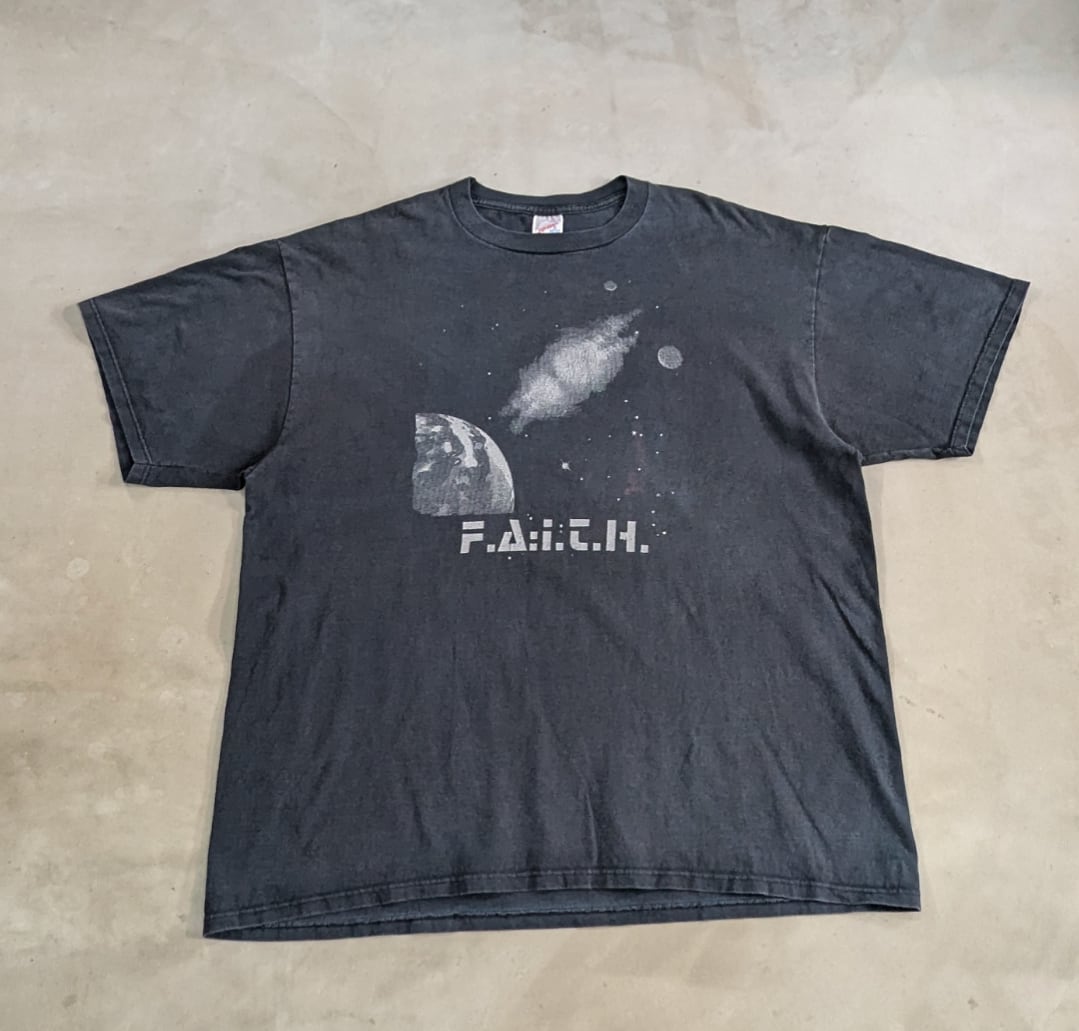 90's Faith Works Keep on Trustin' Outer Space Galaxy tee 小岩店