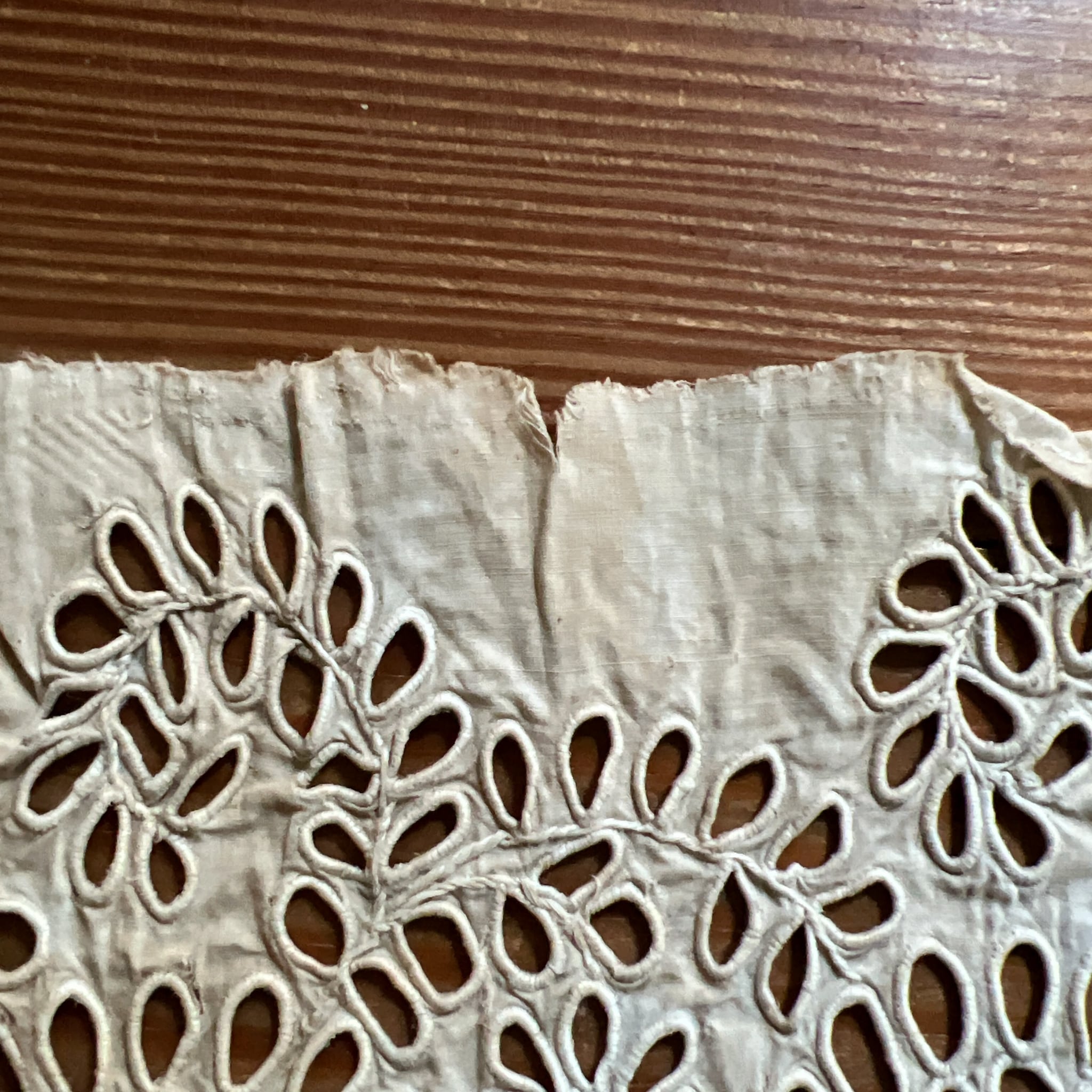 古いレース(B) ハギレ ドイリー フランスアンティーク ヴィンテージ