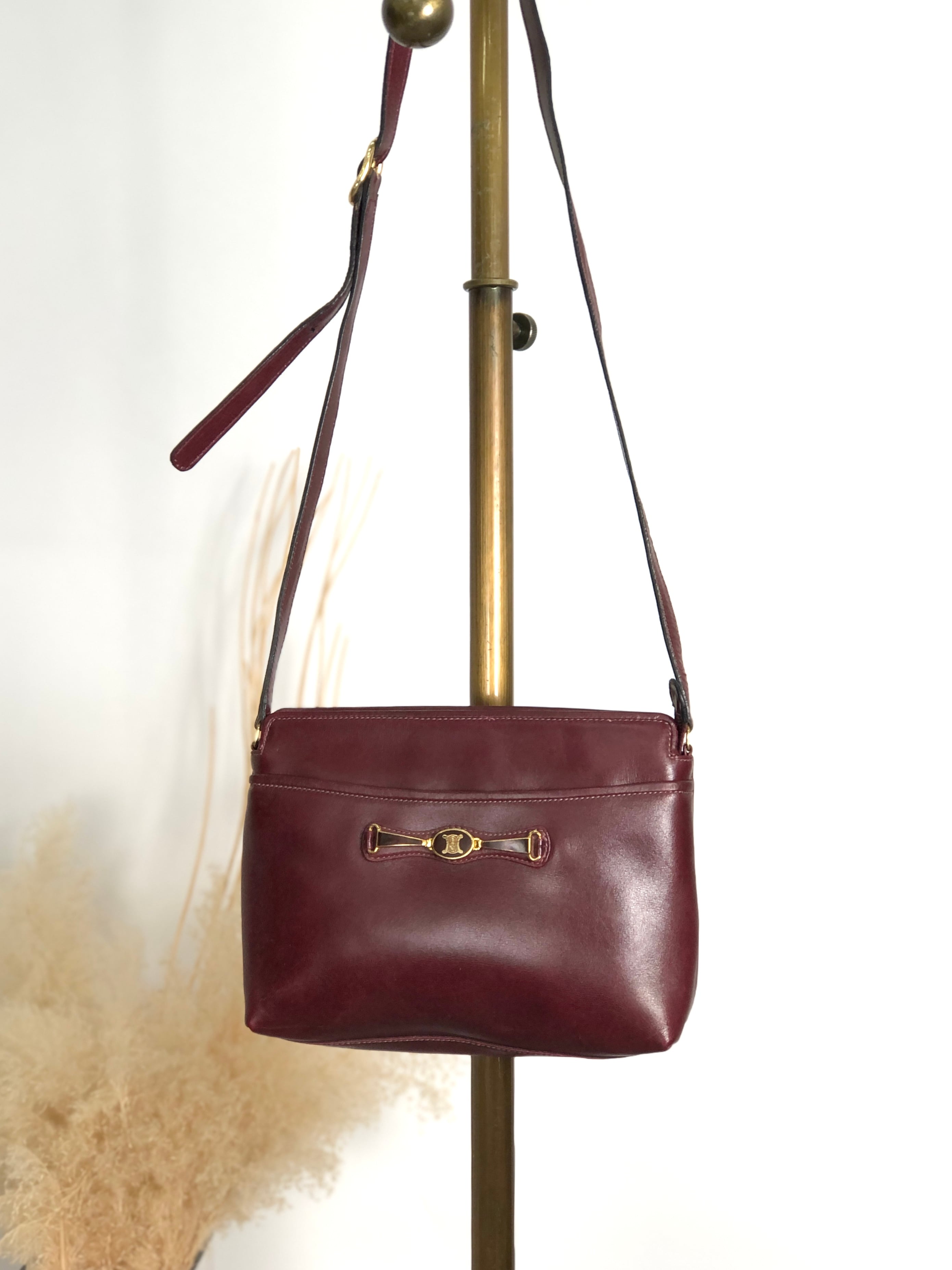 セリーヌ トリオンフ 金具 レザー ショルダーバッグ ボルドー ヴィンテージ CELINE セリーヌ ショルダーバッグ ボルドー トリオンフ レザー