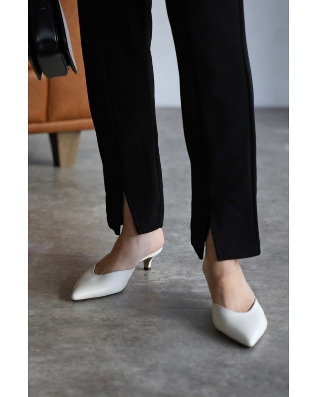 フロントスリットテーパードパンツ