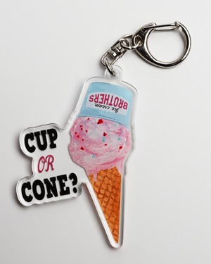 CUP OR CONE アクリルキーホルダー（デザインA）