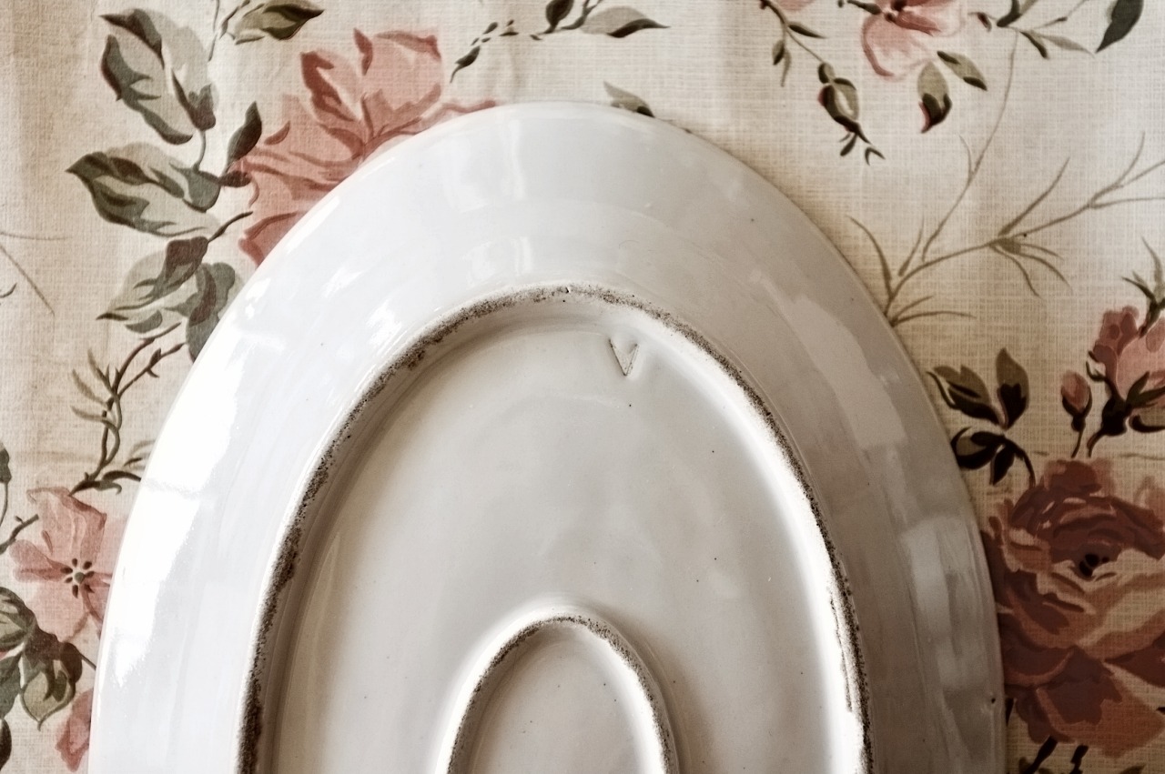 19世紀  フランス 36c おお崇高な白よ！白の集約と重厚なオーバルプレートa アンティーク