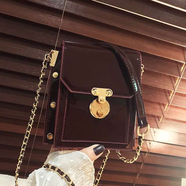 ネットレッドスモールバッグ女性2020新しい波春シーズンパテントレザーチェーンメッセンジャーバッグバージョンワイルドショルダースモールスクエアバッグ Tiancai_Wing_Bag9673551