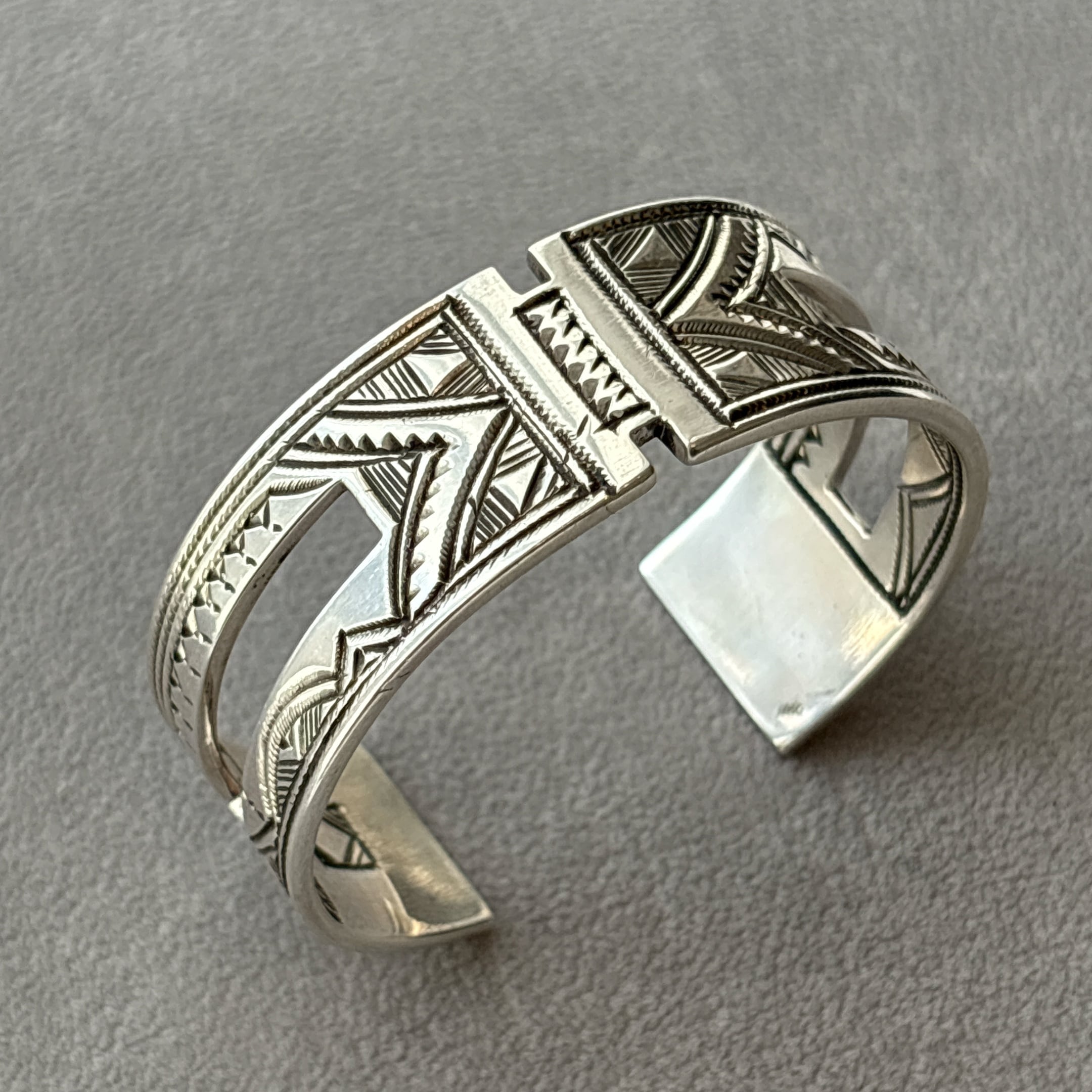 Touareg bangle | sahel