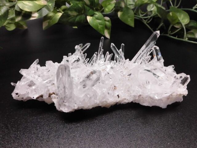 【送料無料】【最高品質】コロンビア サンタンデール産水晶クラスター  no.5