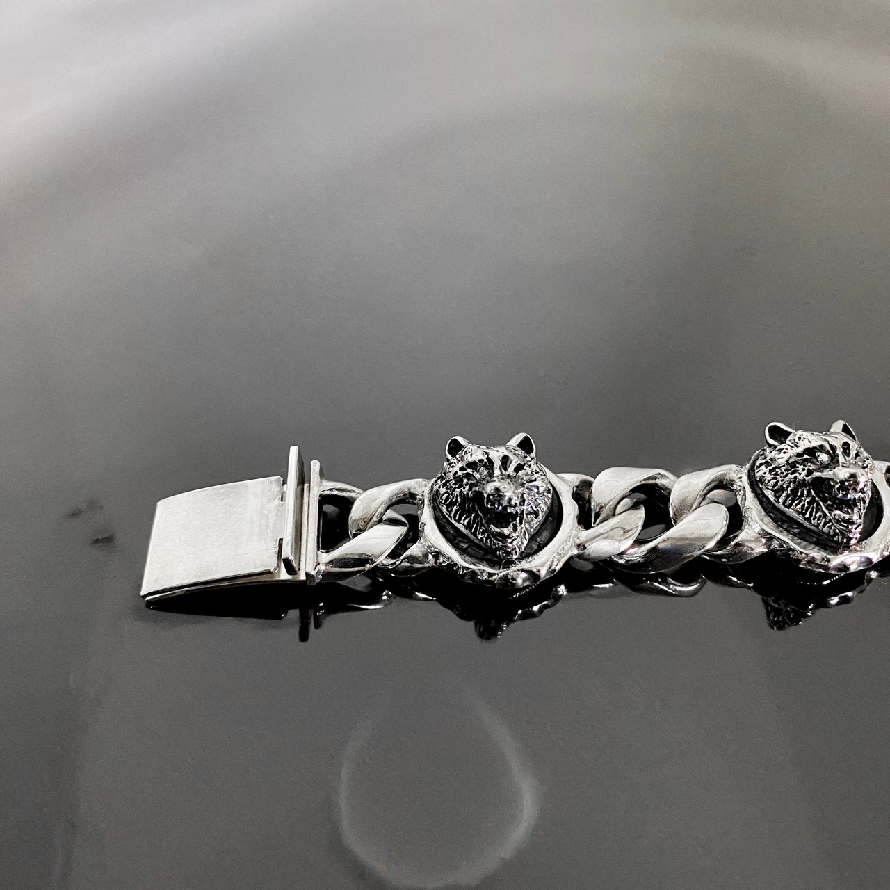 WOLVES with 10 DIAMONDS CHAIN BRACELET / ウルヴスチェーンブレスレット・10ダイヤモンドアイズ
