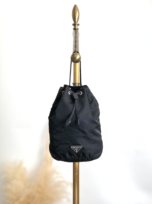 PRADA プラダ ハンドバッグ ブラック トライアングルロゴ ナイロン 巾着 vintage ヴィンテージ オールド 8t7zbv