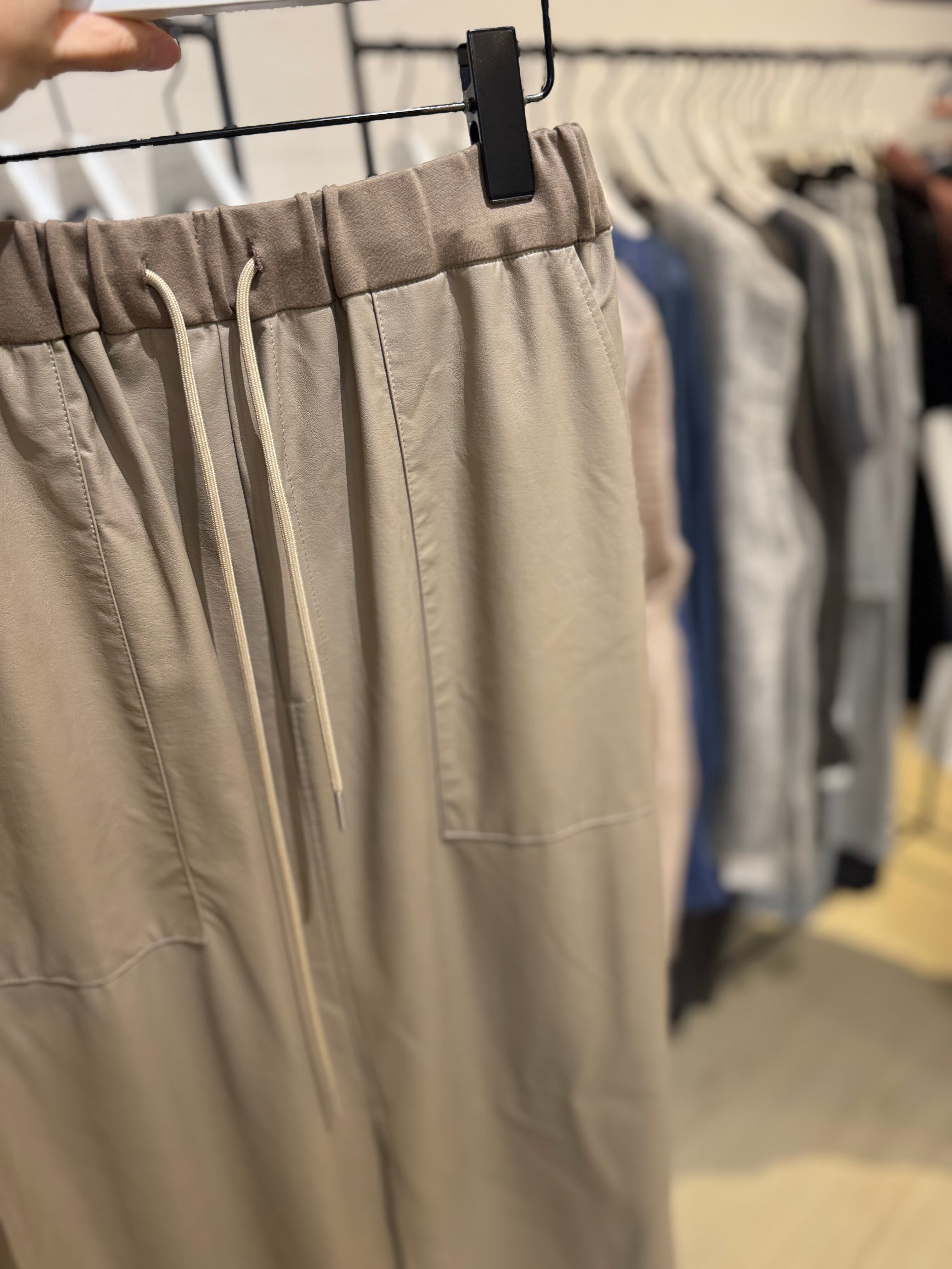 【CHIGNON】2754-003KK フェイクレザーベイカースカート