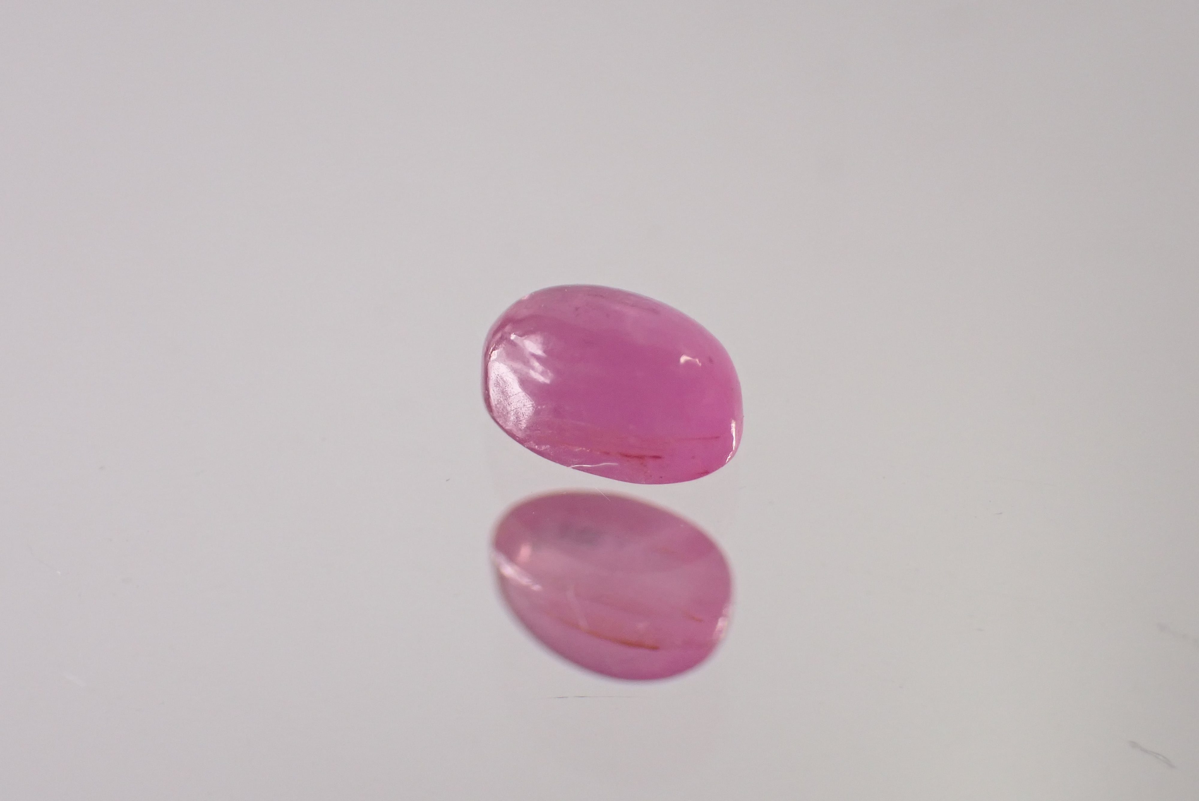 ピンクファイヤー　ルース　②　送料無料 非加熱ピンクサファイア 0.54ct [D7-42] | differencee(ディファレンシー)