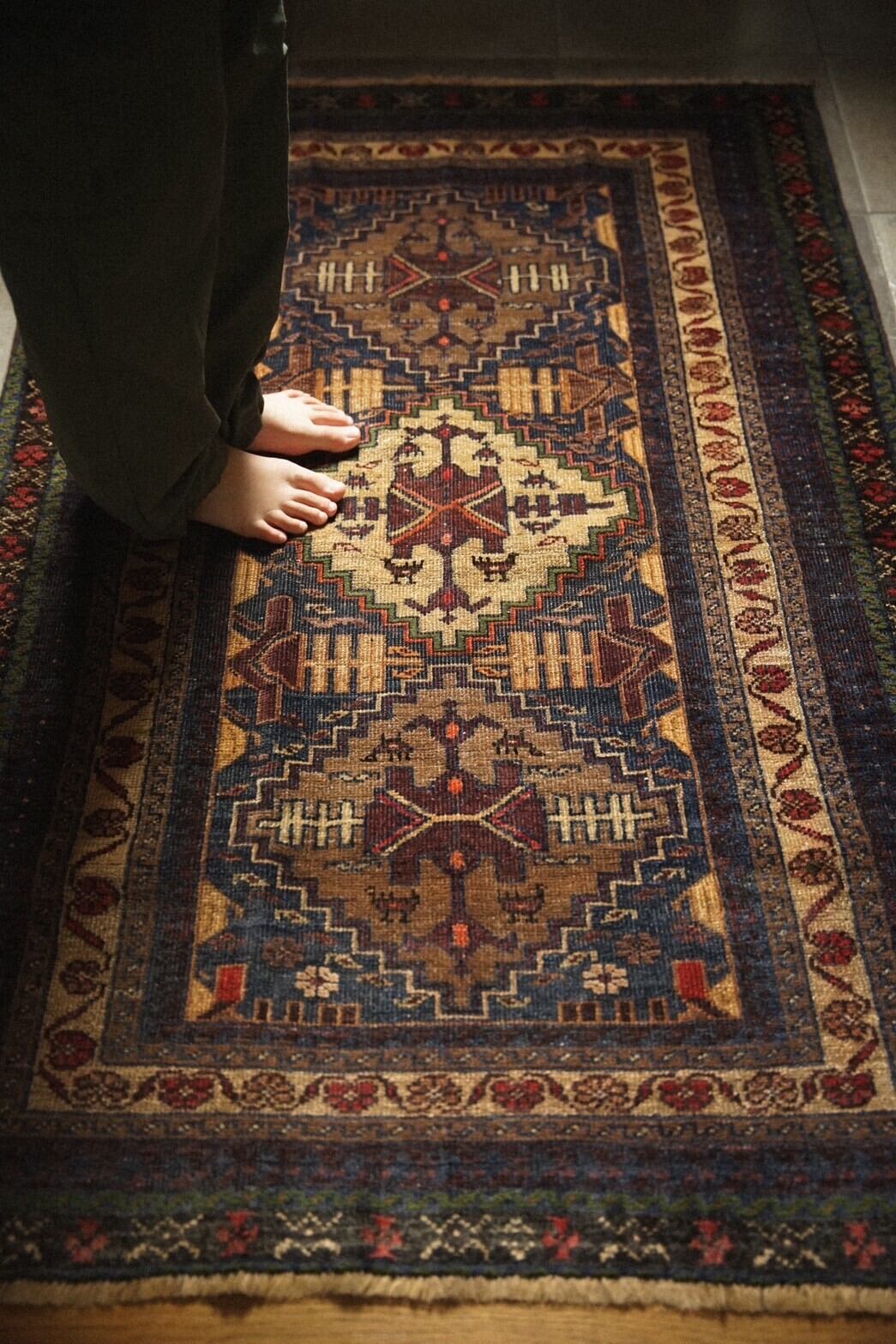 1033 -Vintage Baluch rug