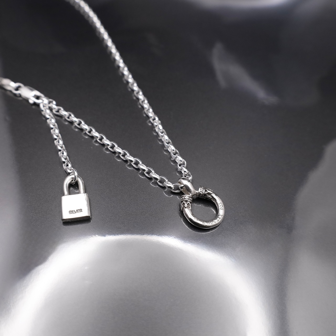 CROWN HORSESHOE w/ BLACK DIAMOND NECKLACE / クラウンホースシューブラックダイヤモンドネックレス