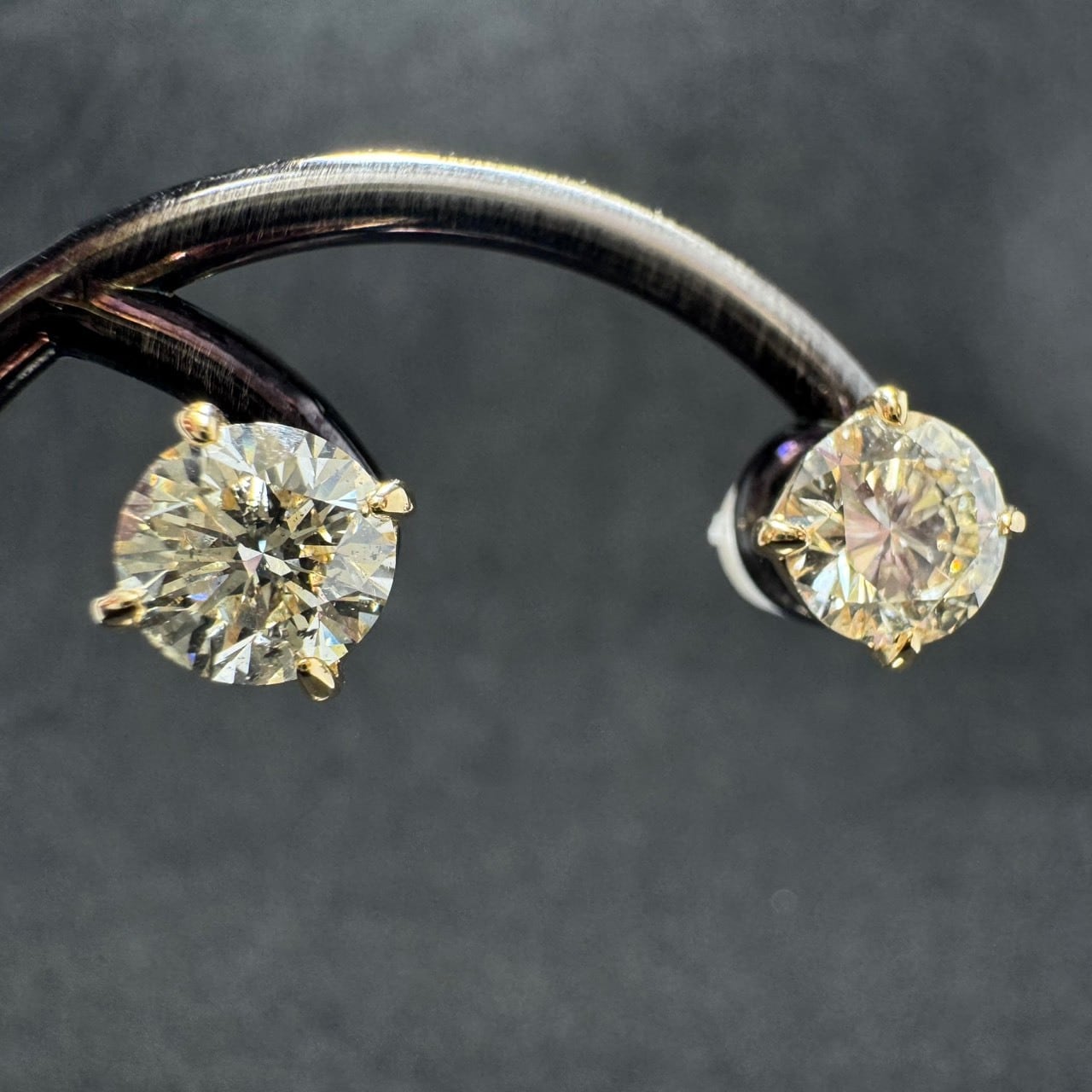 専用JB185★高級 ダイヤモンド0.193ct pt 片耳ピアス CGLソ付 CGL鑑定書付き】K18YG 2.07ct 一粒 ダイヤモンド ピアス シンプル 4本