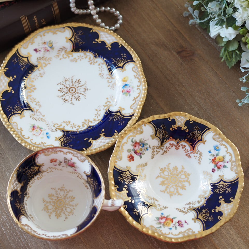 【中古】コールポート　バットウィングコバルト　トリオ　カップ＆ソーサー&プレート 英国コールポート 希少 バットウィング・コバルト トリオB カップ