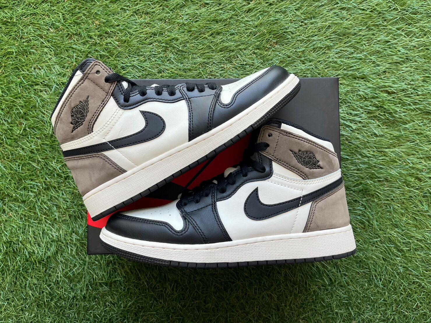 均一SALE‼ NIKE AIR JORDAN 1 HIGH OG GS DARK MOCHA 575441-105 24.5 