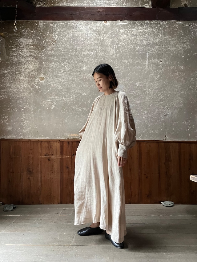 COSMIC WONDER ｜Linen oxford geometry sleeves dress (Light beige)
