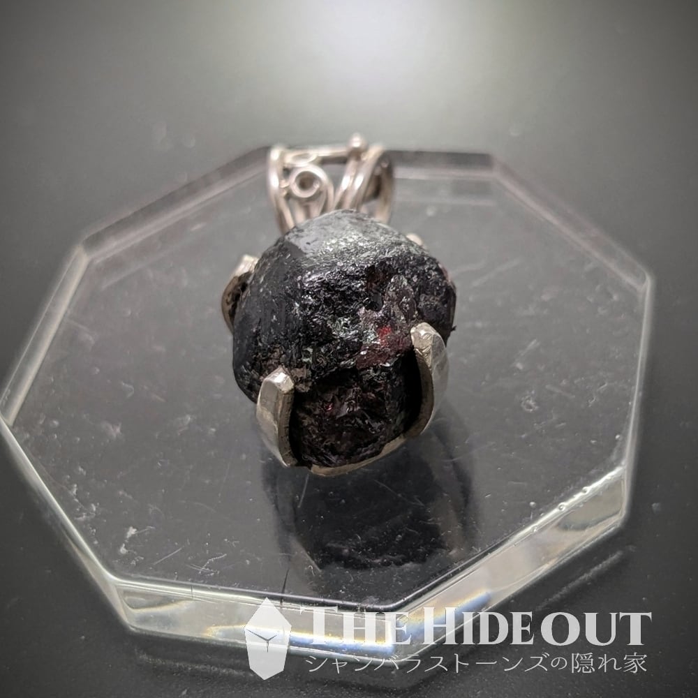 ヒマラヤ産鉱物アクセサリー017 ヒマラヤ産アルマンディンガーネット