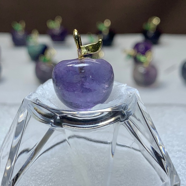 48.フローライトりんご・ペンダントトップ