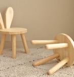 ウサギ耳 スツール 無垢材 木製 子供用 キッズチェア 背もたれ付き 小さな椅子 ローチェア 家庭用 ベンチ 動物モチーフ 可愛い おしゃれ ナチュラル 天然木 インテリア 子ども部屋 安全 安定