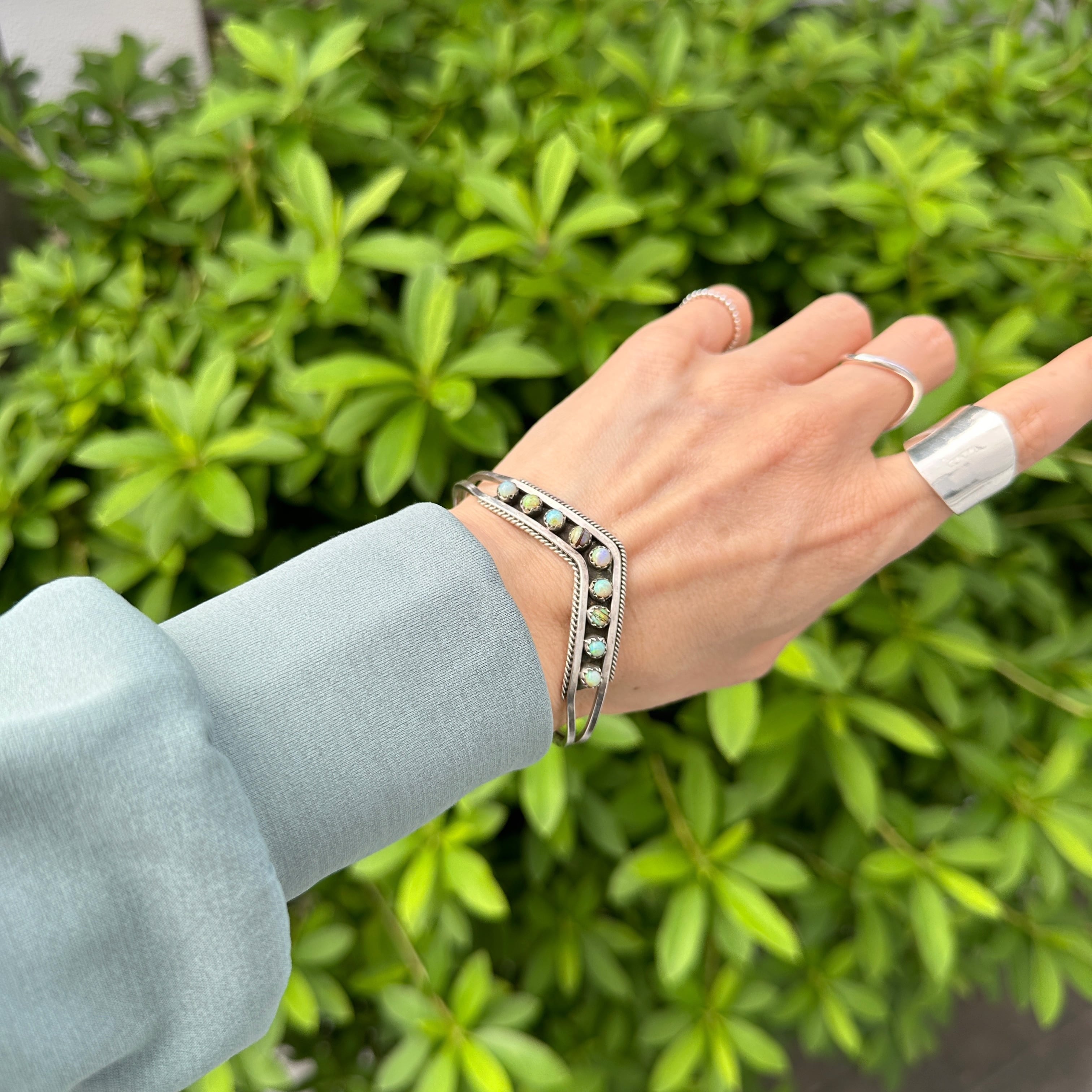 Indian Jewelry 》 オパール V型 バングル | 【公式通販】鎌倉の