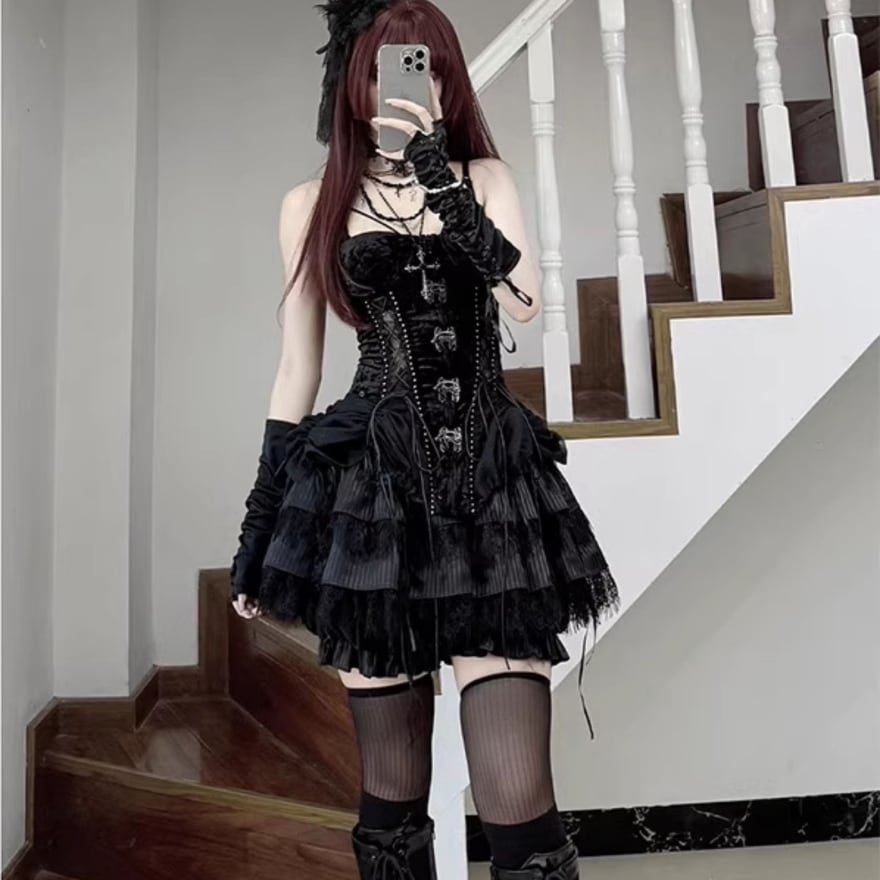 新作 予約商品】地雷系ゴスロリ 3層パニエ ふんわり サテン レース