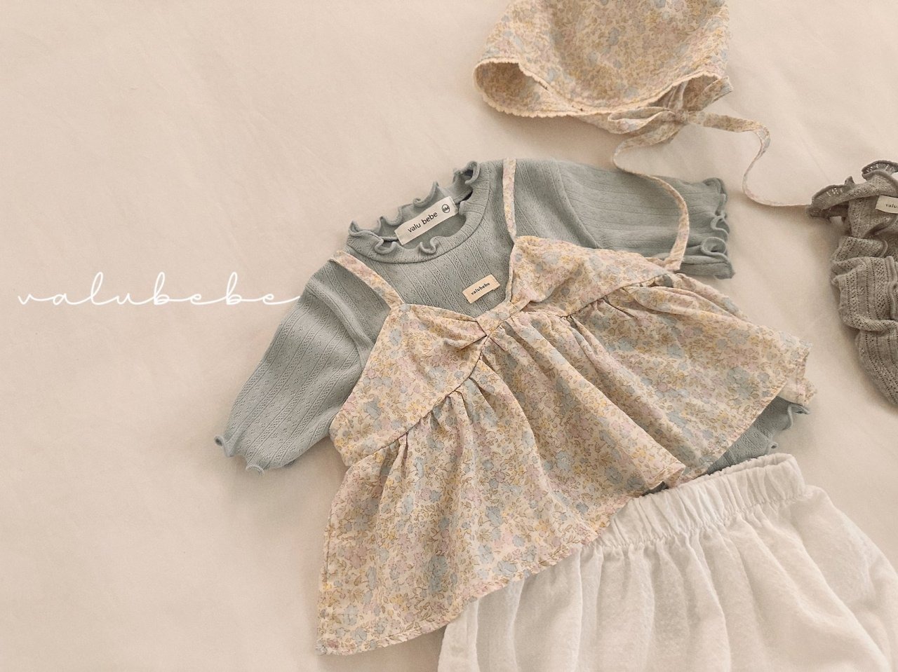 [valubebe] Flow ribbon Blouse / [벨루베베] 플로우리본끈블라우스