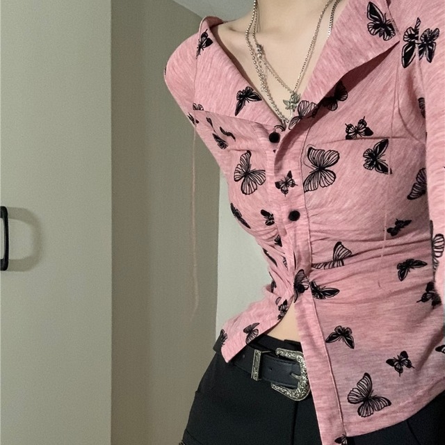 カットソー トップス 長袖 カットソー メロウ 蝶々 バタフライ プリント レディース ロングスリーブ Vネック タイト 薄手 タイト 前開き シンプル きちんと感 可愛い キレイめ 上品 フェミニン カジュアル 春 夏 秋 冬 デイリー おでかけ 仕事 普段着 定番 スマート 細見え 軽やか ゆったり 体型カバー インスタ映え トレンド シャーベットカラー ピンク S M
