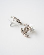 〈CHANEL〉CC Mark Rhinestone Earrings 2012AW