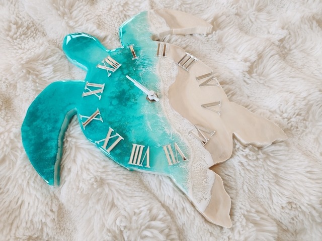 475.オーシャンレジンアート 壁掛けホヌ時計 小