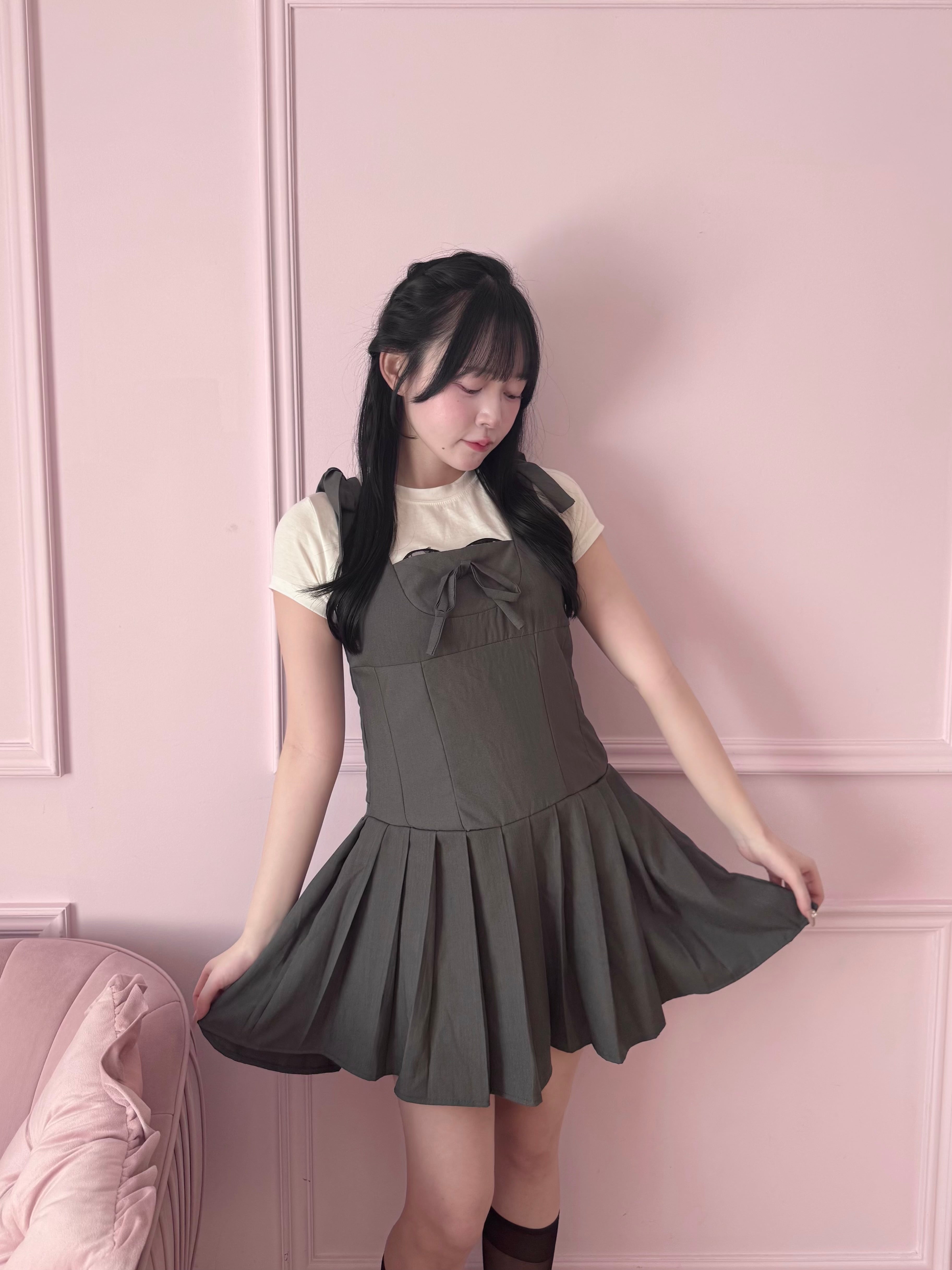 ribbon shoulder pleats op