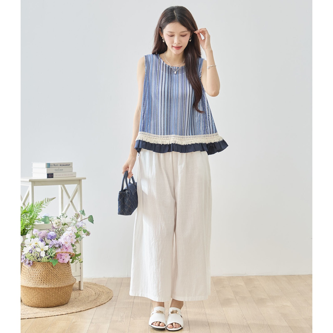 TRUBE 【2点セット】ストライプ裾装飾フリルトップス×ワイドパンツ【M~L】ネイビー