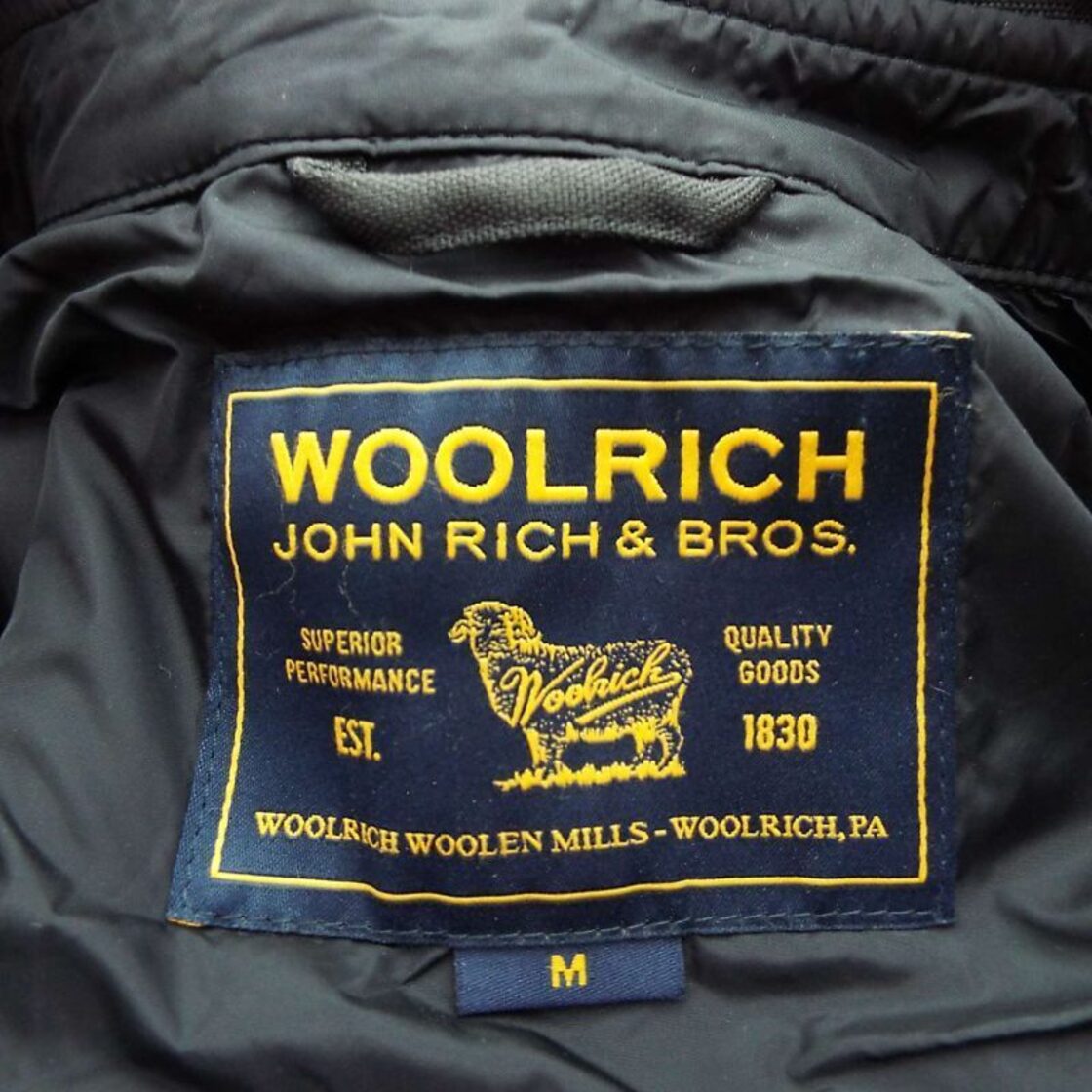 ほぼ未使用】WOOLRICH ウールリッチ ナイロン トレンチコート ブラック 