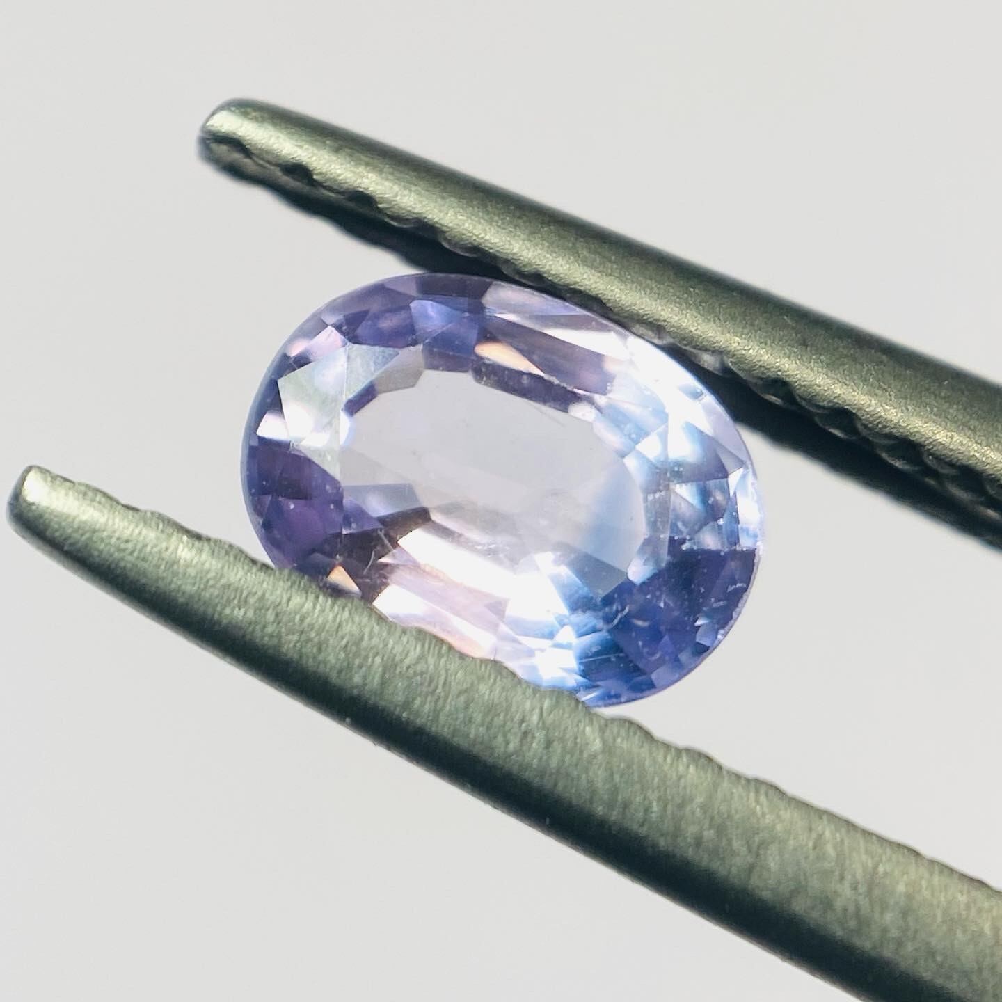 藤の花 バイカラーサファイア