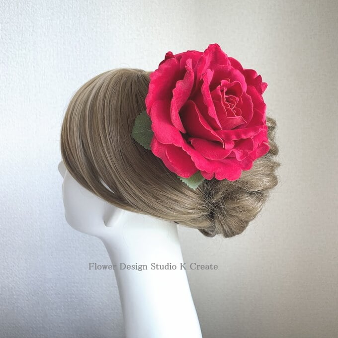 フラメンコ・フローレス・発表会に♡ベロア調の大輪の赤い薔薇のヘア